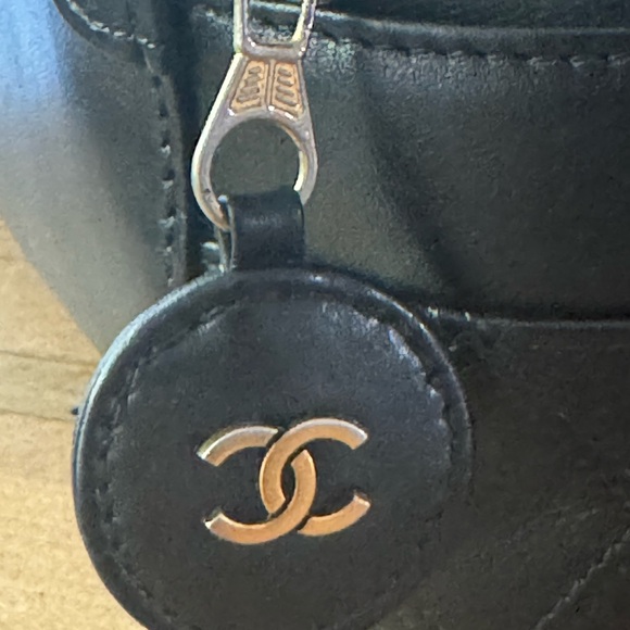 Chanel makeup bag/case - Picture 10 of 11